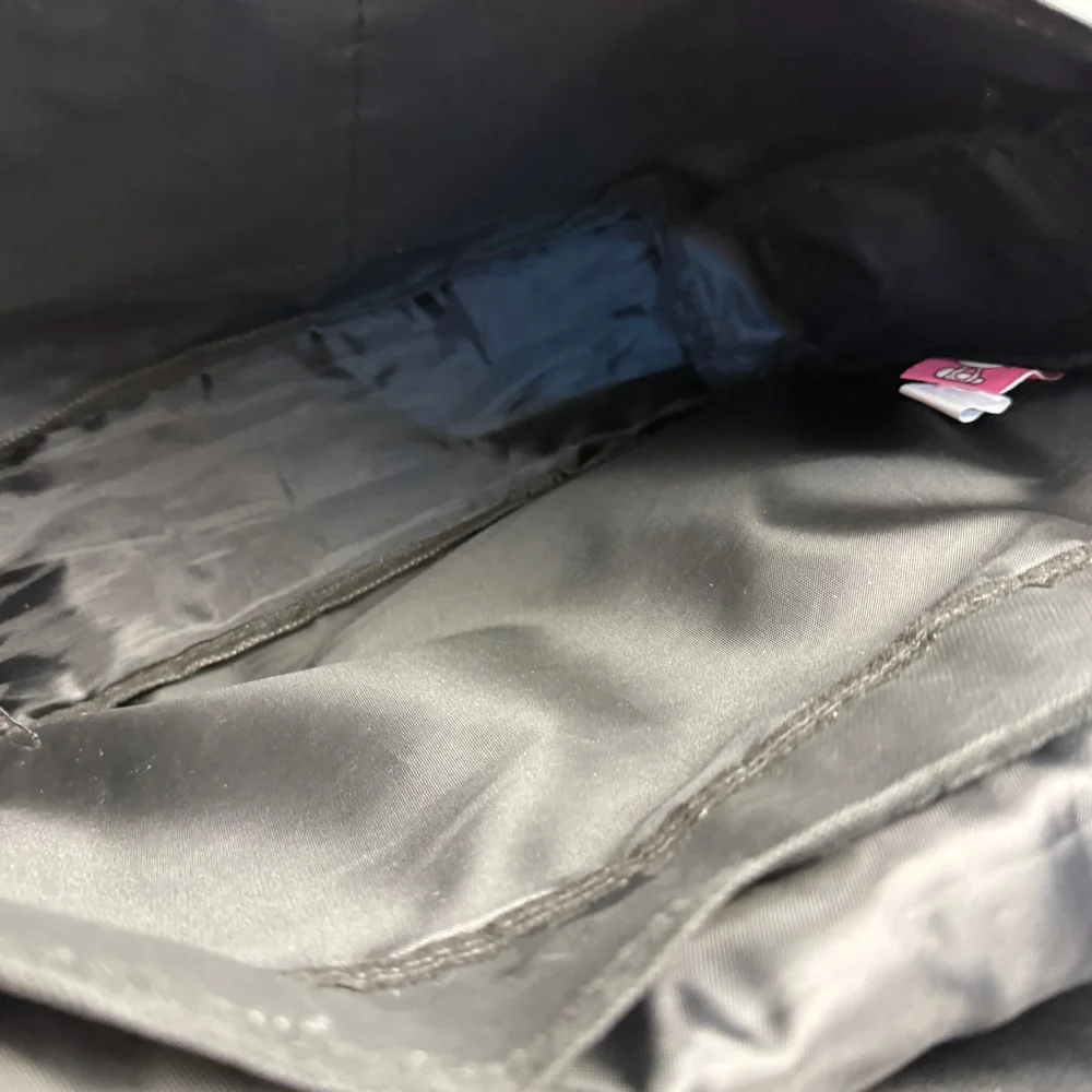 Sanrio official Hello Kitty Messenger Bag Black Pink - Picture 8 of 13